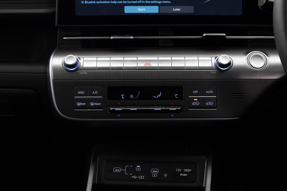 2025 Hyundai Kona Premium SX2.V2