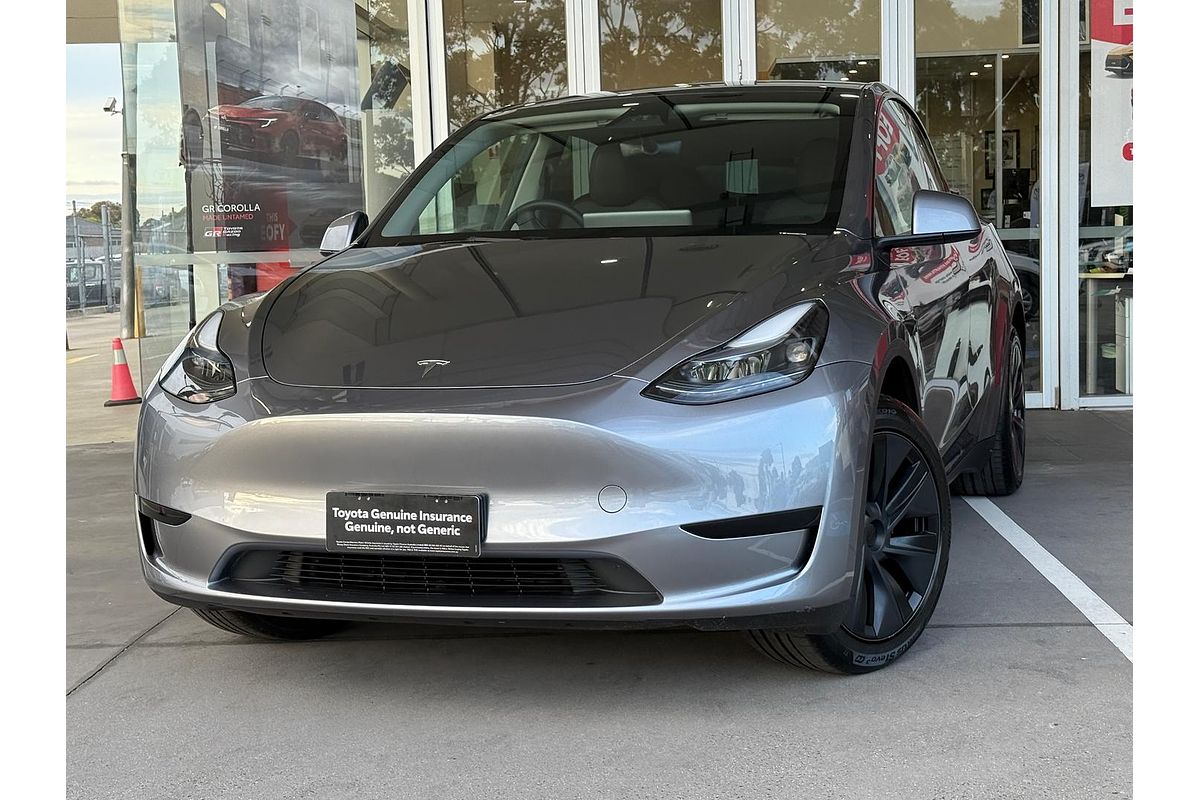 2024 Tesla Model Y Rear-Wheel Drive