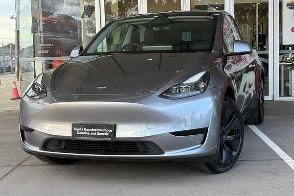 2024 Tesla Model Y Rear-Wheel Drive