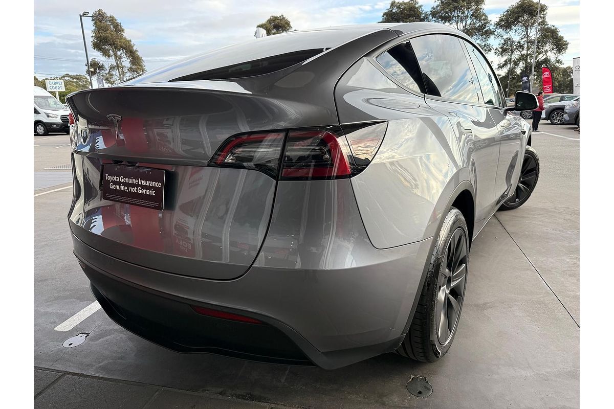 2024 Tesla Model Y Rear-Wheel Drive