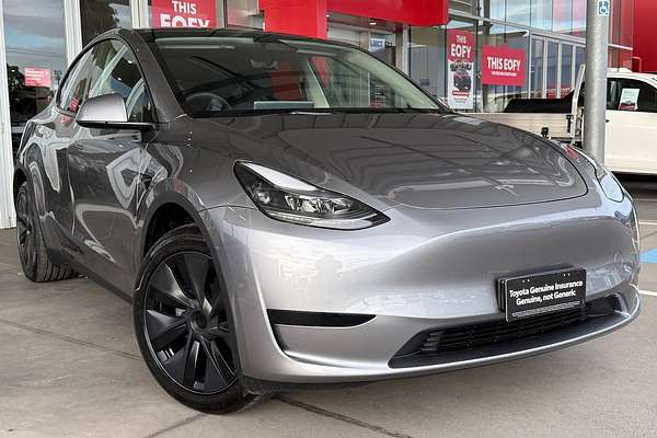 2024 Tesla Model Y Rear-Wheel Drive