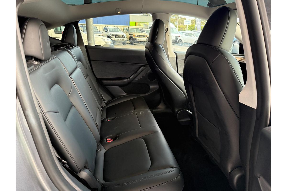 2024 Tesla Model Y Rear-Wheel Drive