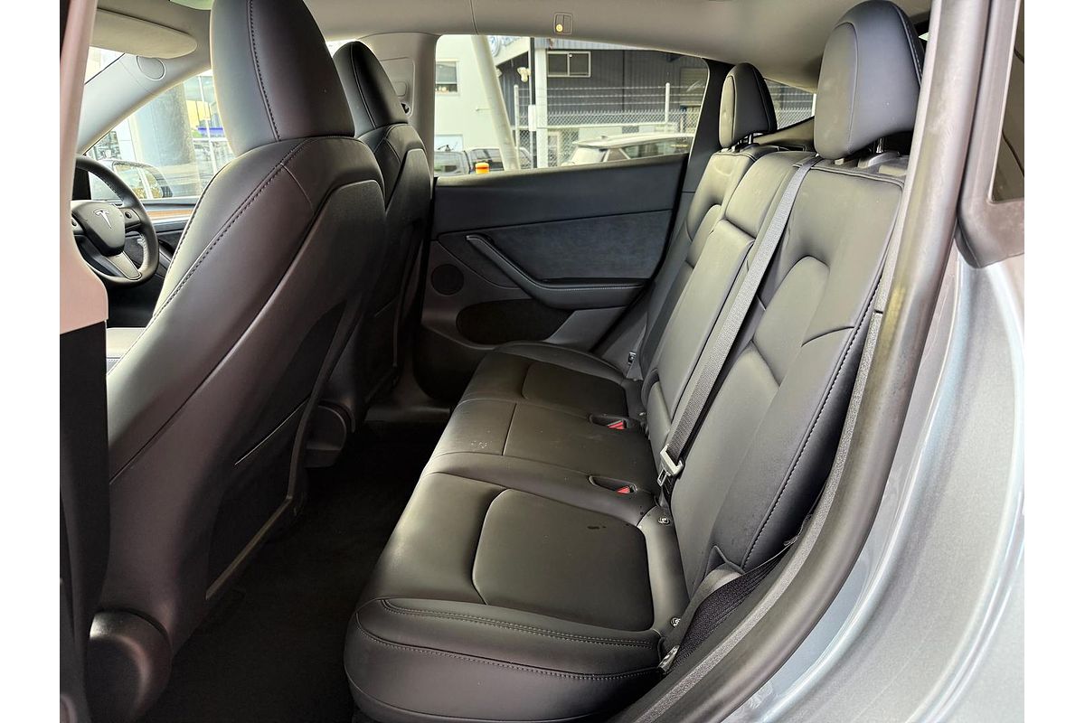 2024 Tesla Model Y Rear-Wheel Drive