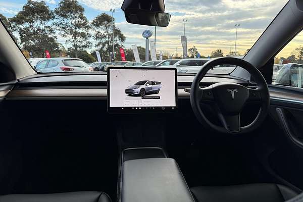 2024 Tesla Model Y Rear-Wheel Drive