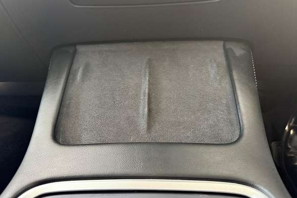 2024 Tesla Model Y Rear-Wheel Drive
