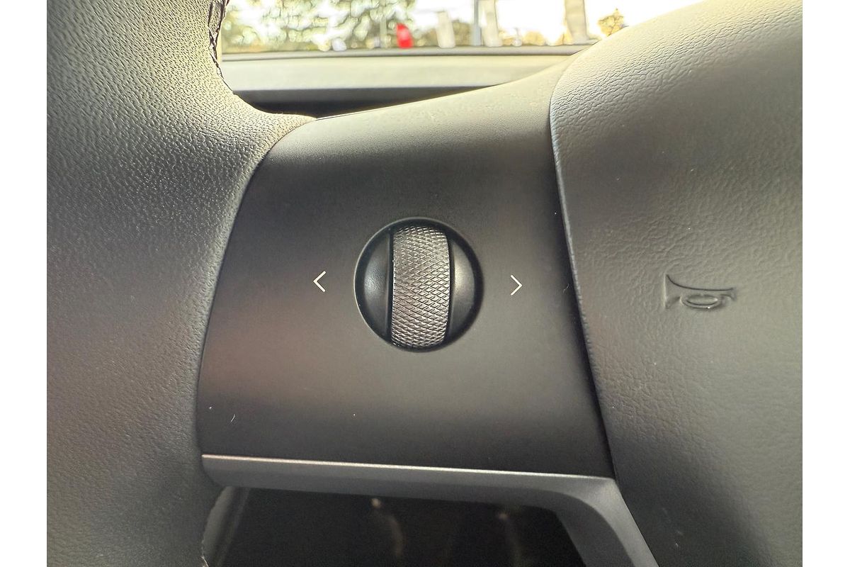 2024 Tesla Model Y Rear-Wheel Drive