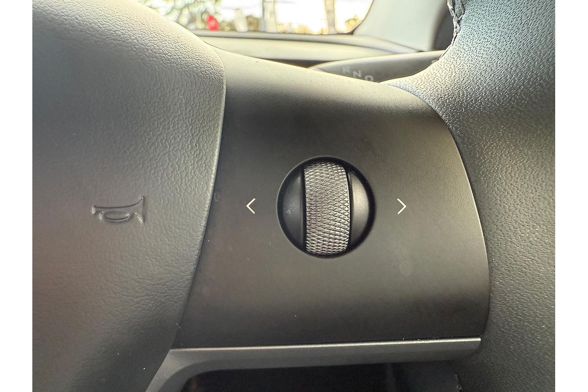 2024 Tesla Model Y Rear-Wheel Drive