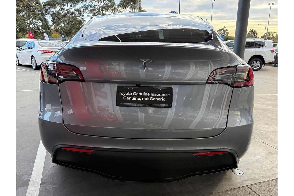 2024 Tesla Model Y Rear-Wheel Drive