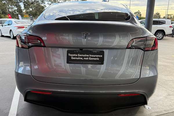 2024 Tesla Model Y Rear-Wheel Drive