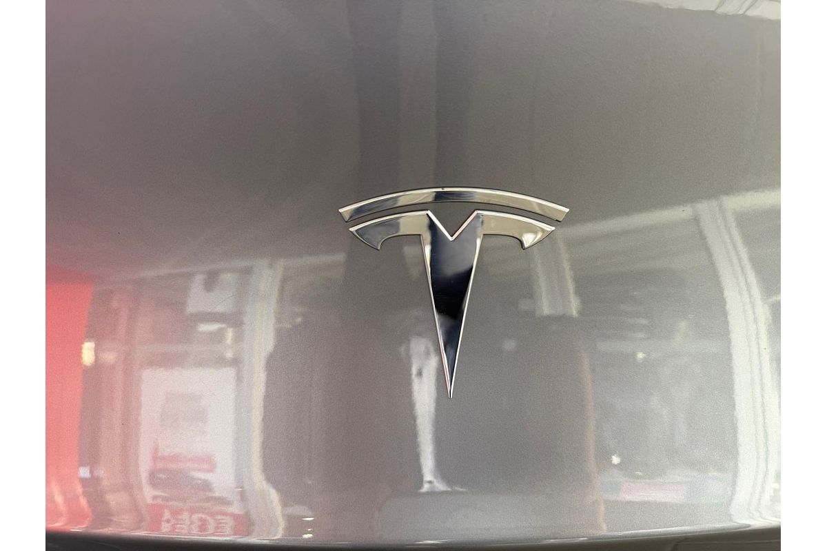 2024 Tesla Model Y Rear-Wheel Drive