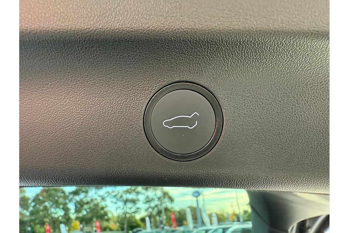2024 Tesla Model Y Rear-Wheel Drive