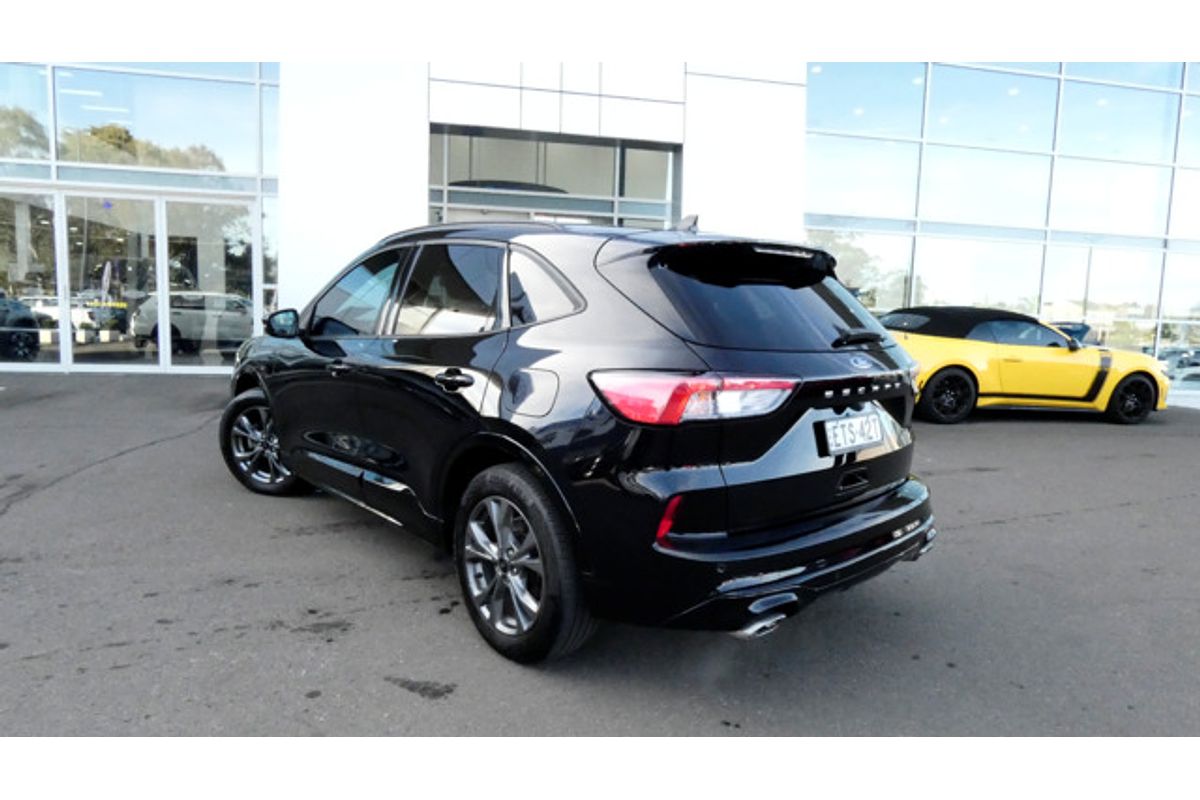 2022 Ford Escape ST-Line ZH
