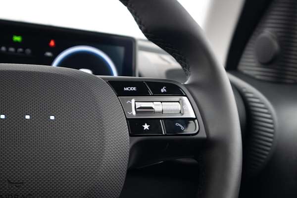 2025 Hyundai INSTER Cross AX.V1