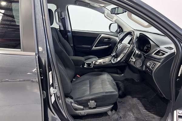 2023 Mitsubishi Pajero Sport GLS QF