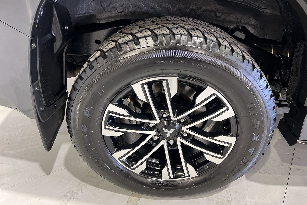 2023 Mitsubishi Pajero Sport GLS QF