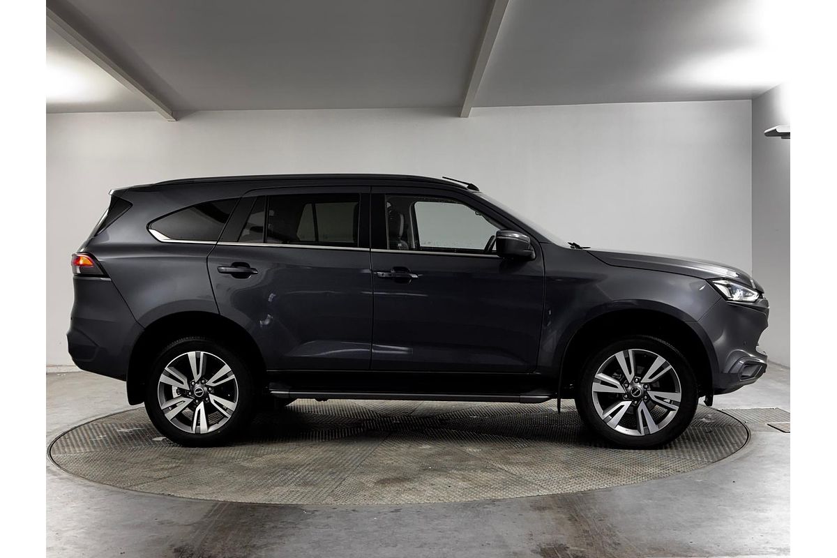 2023 Isuzu MU-X LS-T