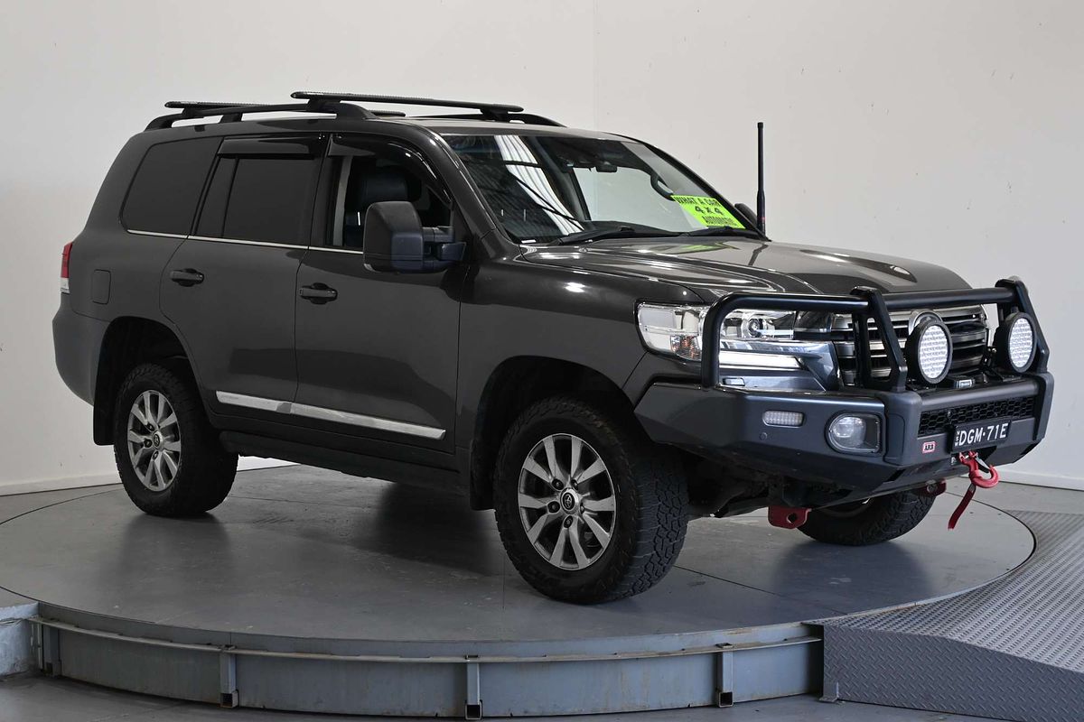 2016 Toyota Landcruiser Sahara VDJ200R