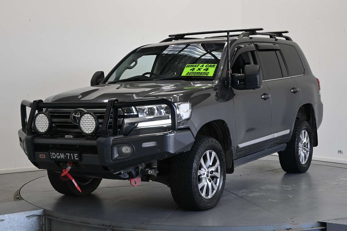 2016 Toyota Landcruiser Sahara VDJ200R