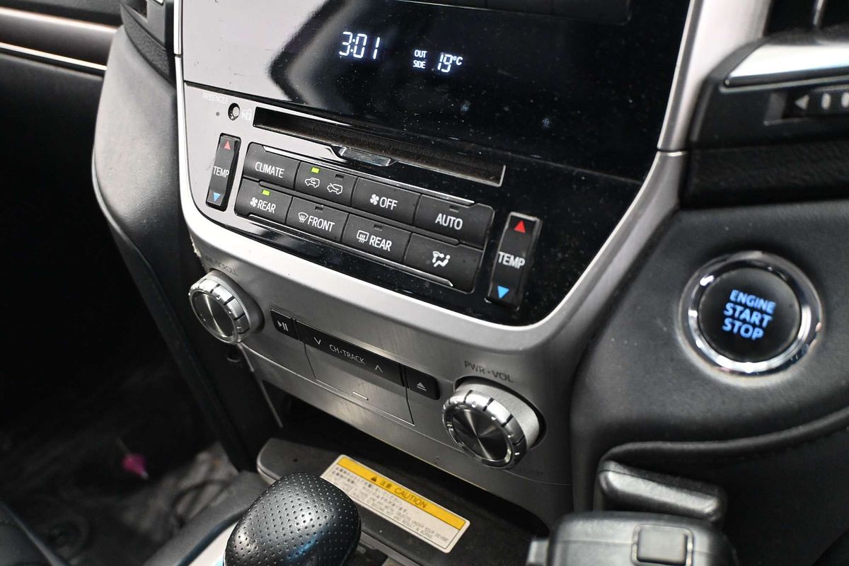 2016 Toyota Landcruiser Sahara VDJ200R