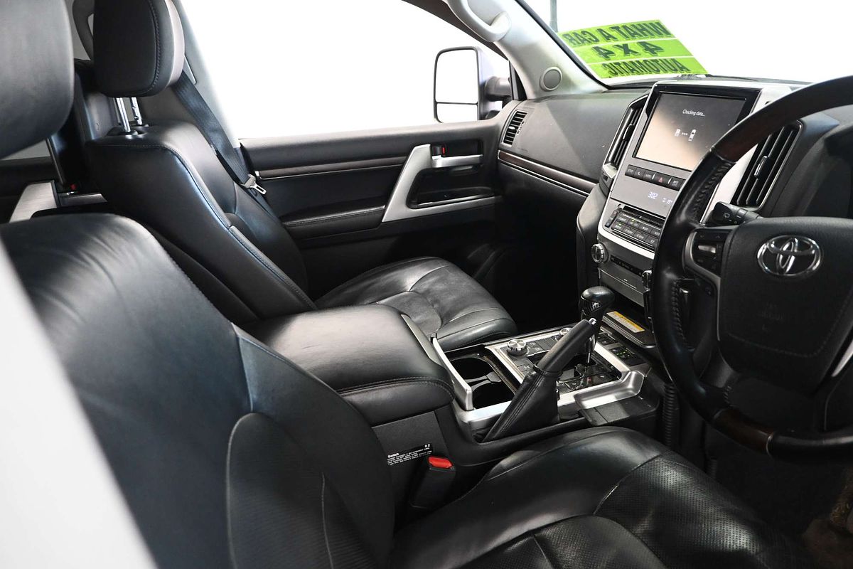 2016 Toyota Landcruiser Sahara VDJ200R