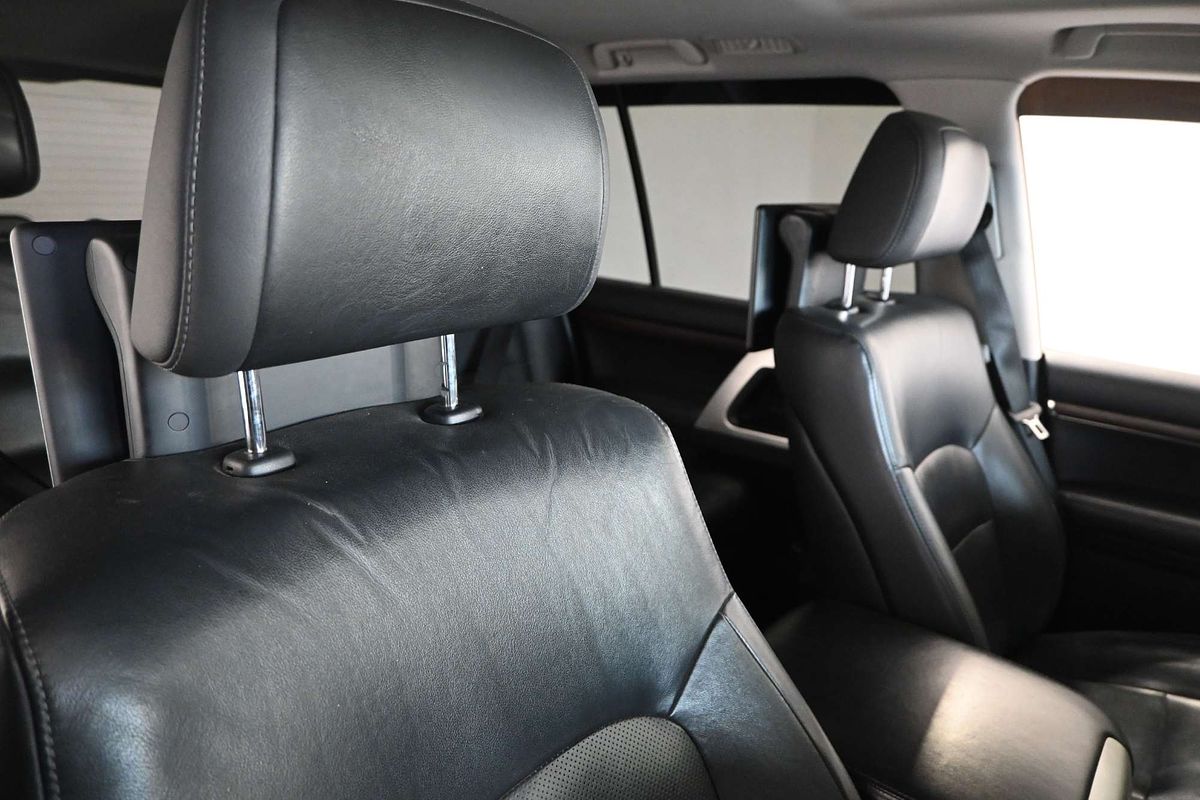 2016 Toyota Landcruiser Sahara VDJ200R