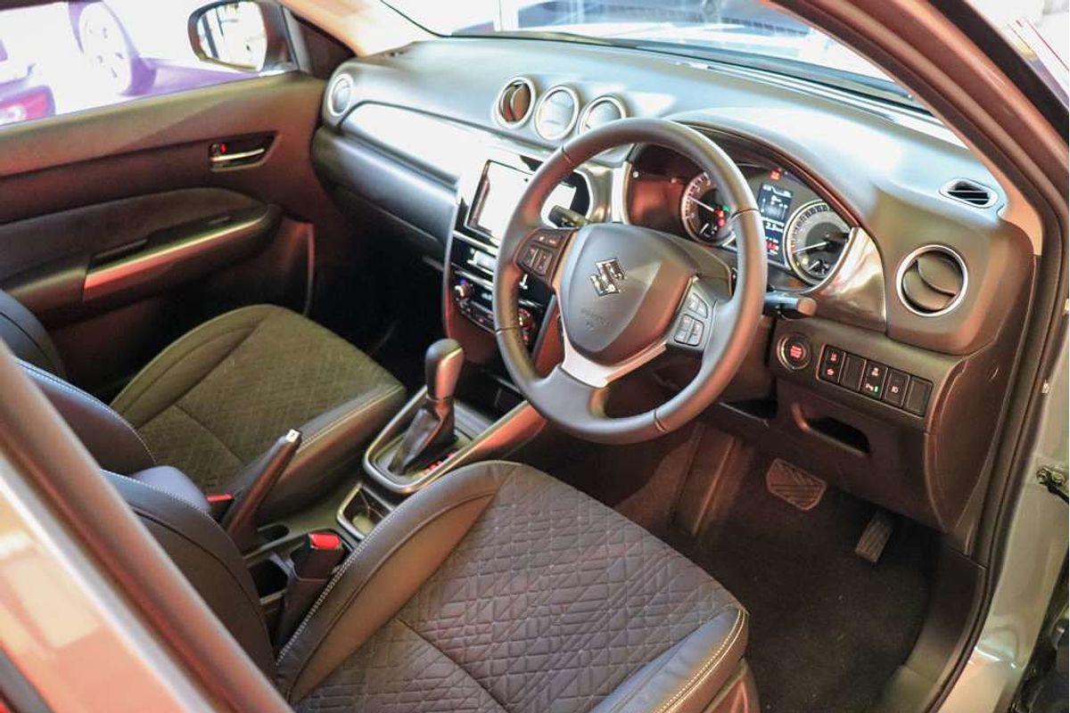 2024 Suzuki Vitara Turbo LY Series II