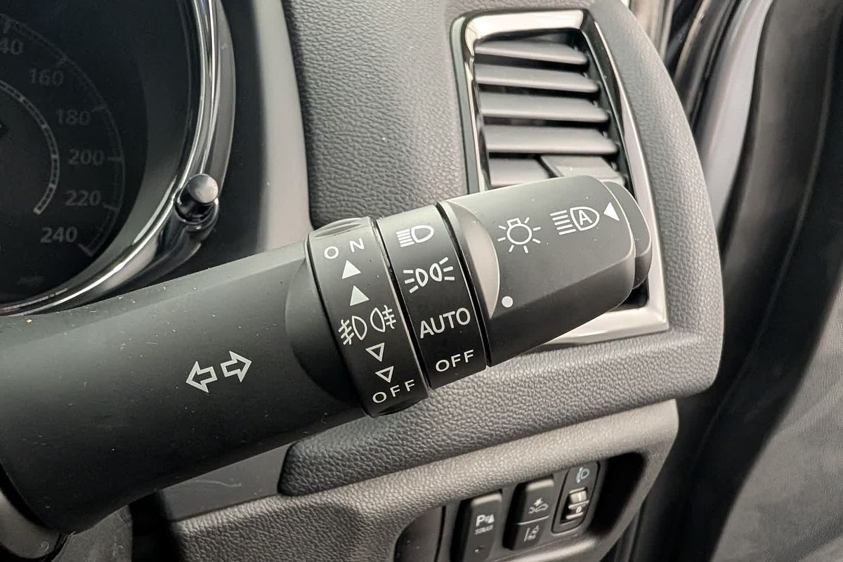 2025 Mitsubishi ASX ES XD