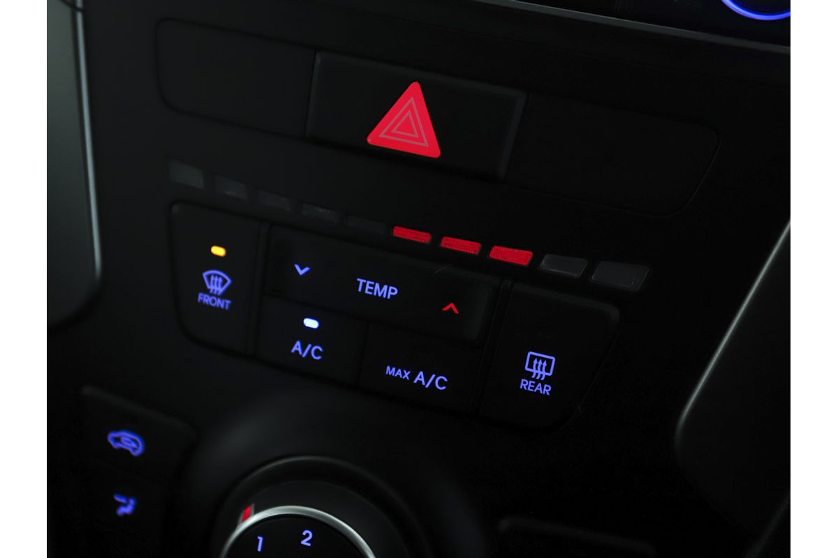 2017 Hyundai Santa Fe Active DM3 Series II