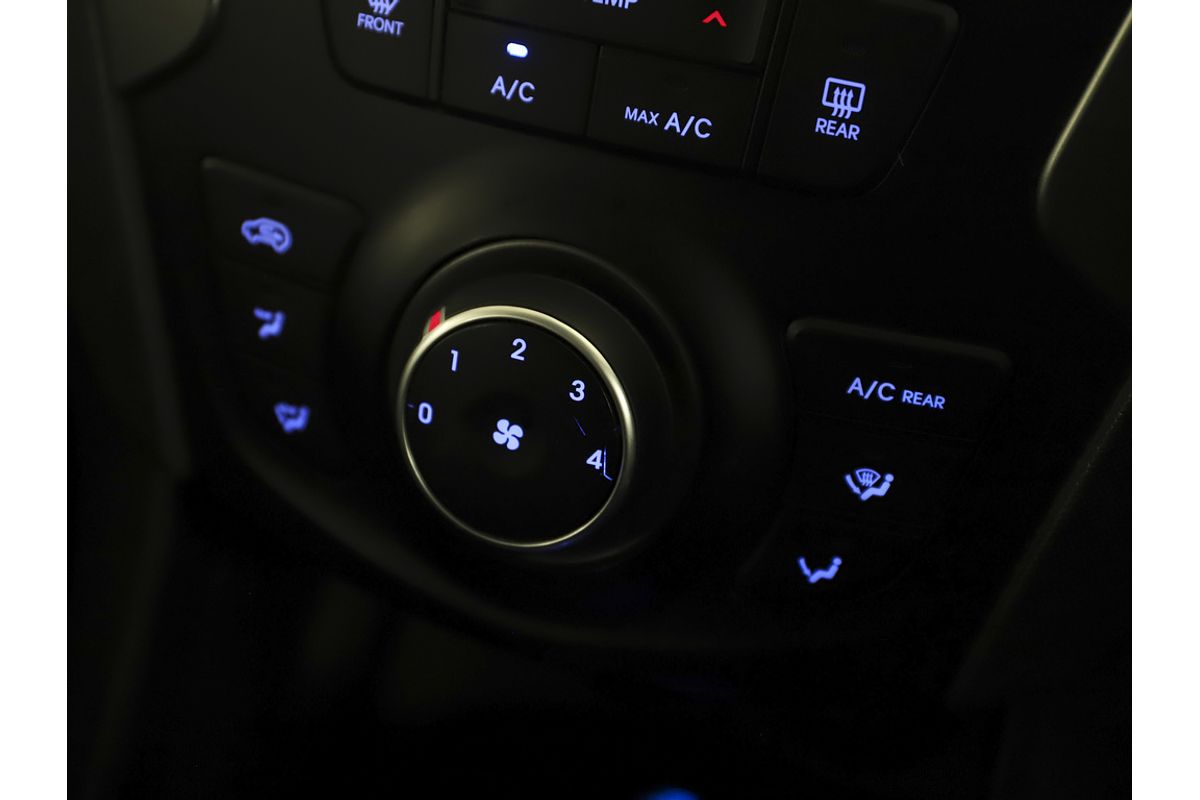 2017 Hyundai Santa Fe Active DM3 Series II