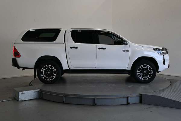 2024 Toyota Hilux SR5 48V GUN126R 4X4