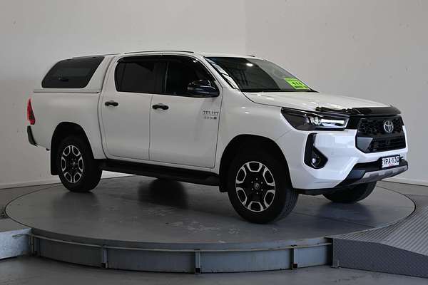 2024 Toyota Hilux SR5 48V GUN126R 4X4