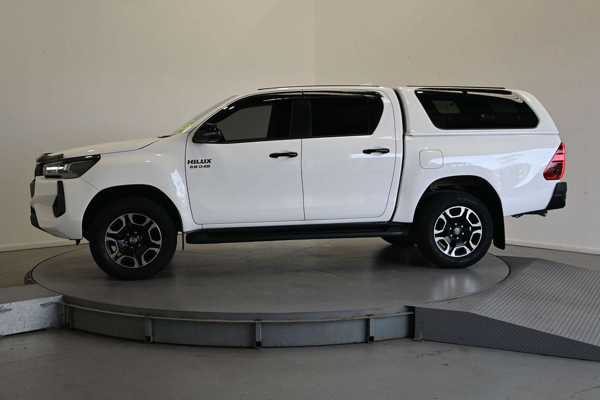 2024 Toyota Hilux SR5 48V GUN126R 4X4
