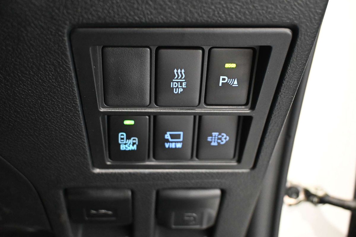 2024 Toyota Hilux SR5 48V GUN126R 4X4