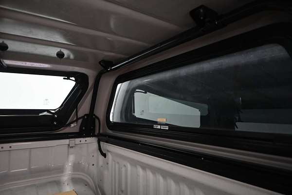 2024 Toyota Hilux SR5 48V GUN126R 4X4