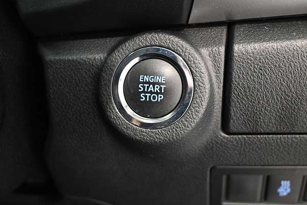 2024 Toyota Hilux SR5 48V GUN126R 4X4