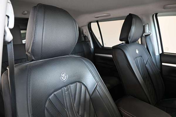2024 Toyota Hilux SR5 48V GUN126R 4X4