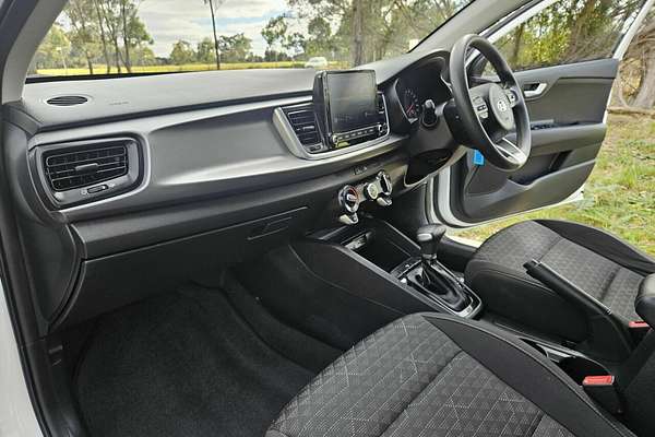 2021 Kia Rio S YB
