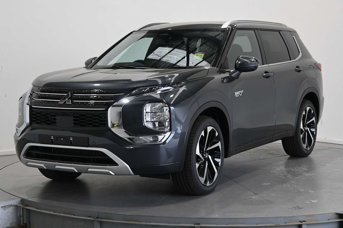 2025 Mitsubishi Outlander PHEV Exceed ZM