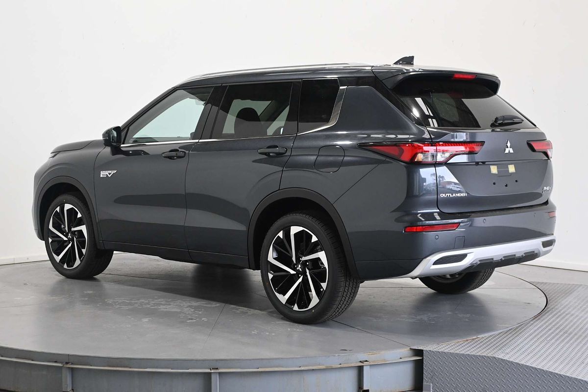 2025 Mitsubishi Outlander PHEV Exceed ZM