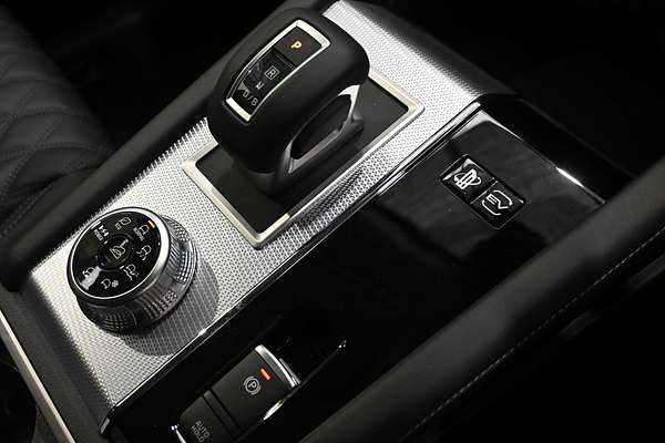 2025 Mitsubishi Outlander PHEV Exceed ZM