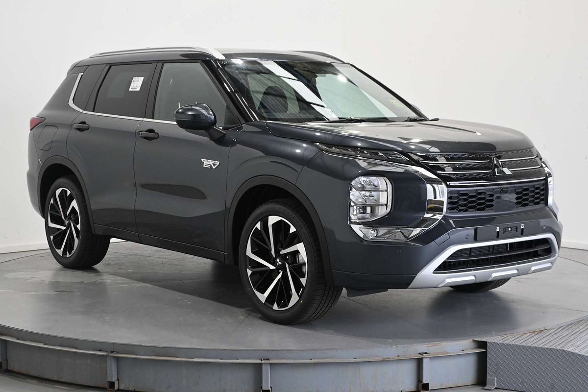 2025 Mitsubishi Outlander PHEV Exceed ZM