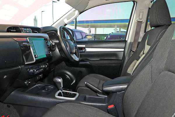 2022 Toyota Hilux SR5 GUN126R 4X4