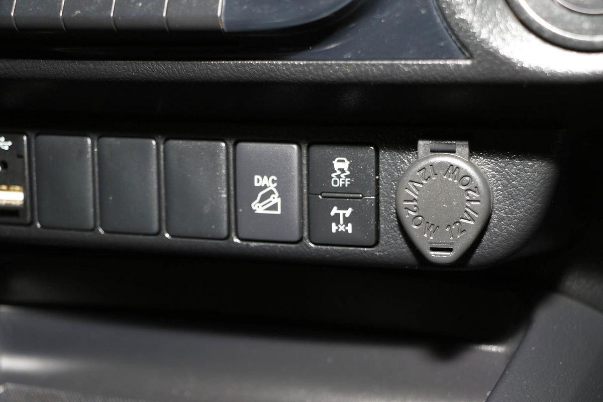 2022 Toyota Hilux SR5 GUN126R 4X4