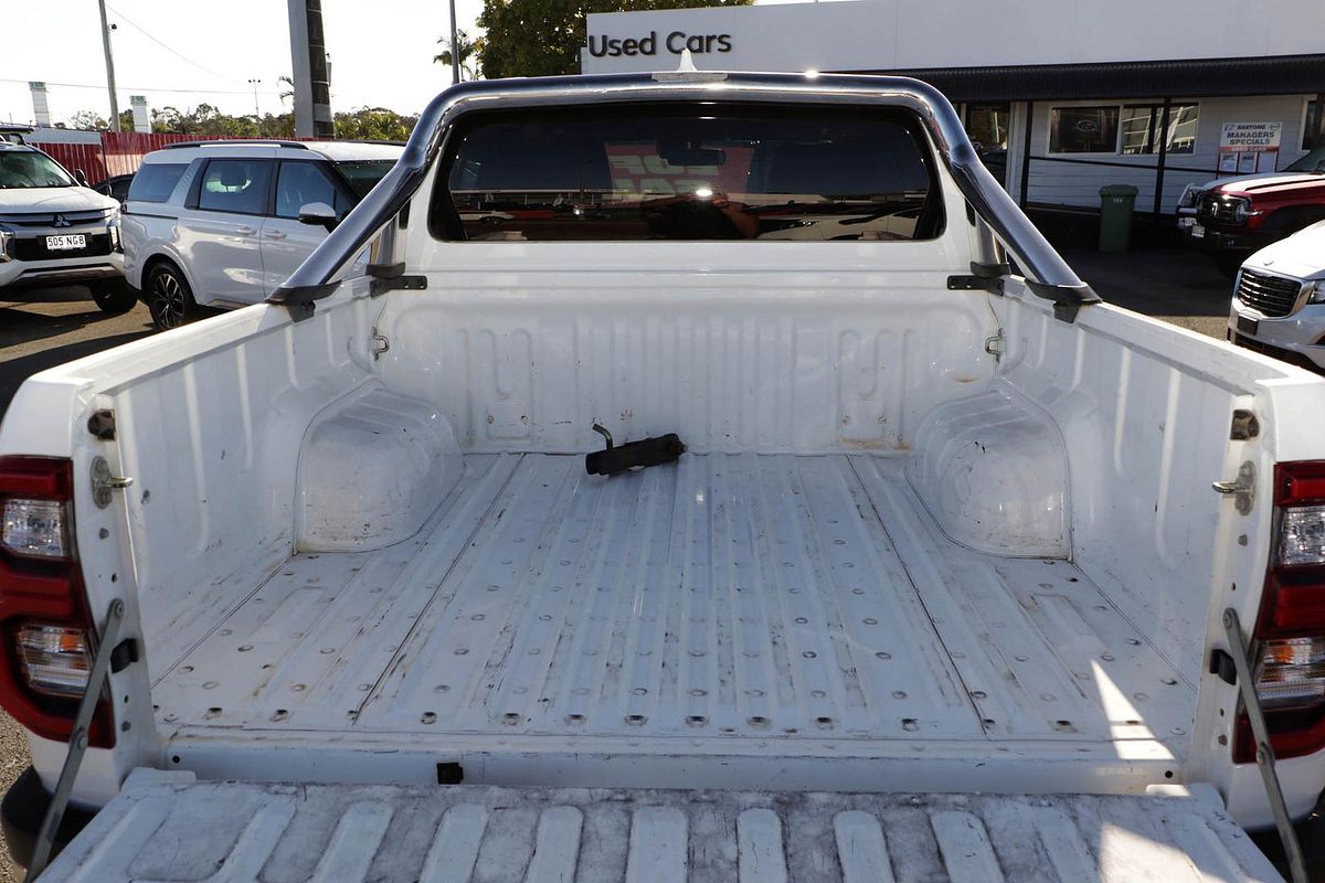 2022 Toyota Hilux SR5 GUN126R 4X4