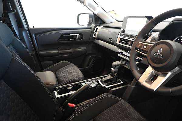 2025 Mitsubishi Triton GLS MV 4X4