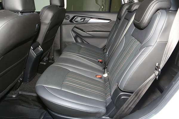 2021 Isuzu MU-X LS-T