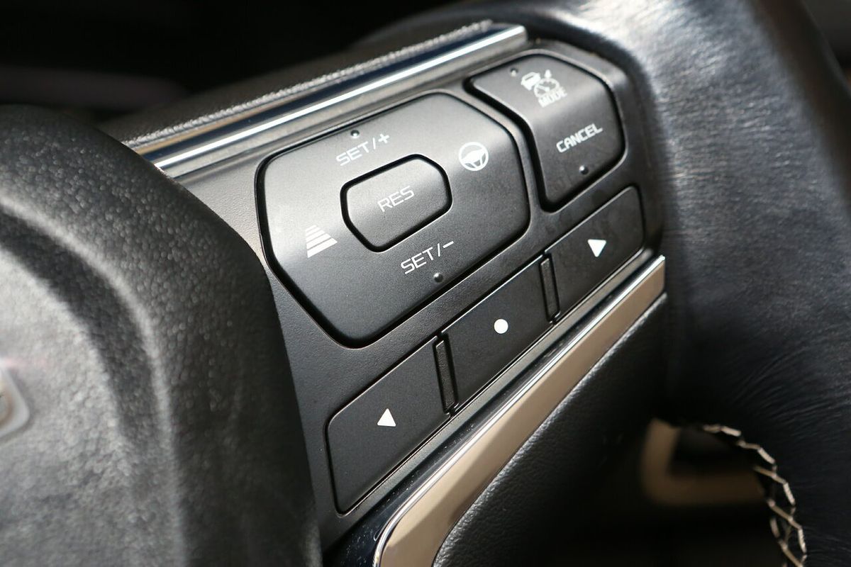 2021 Isuzu MU-X LS-T