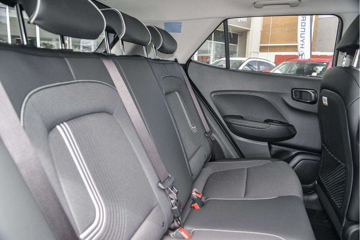 2025 Hyundai Venue Active QX.V5