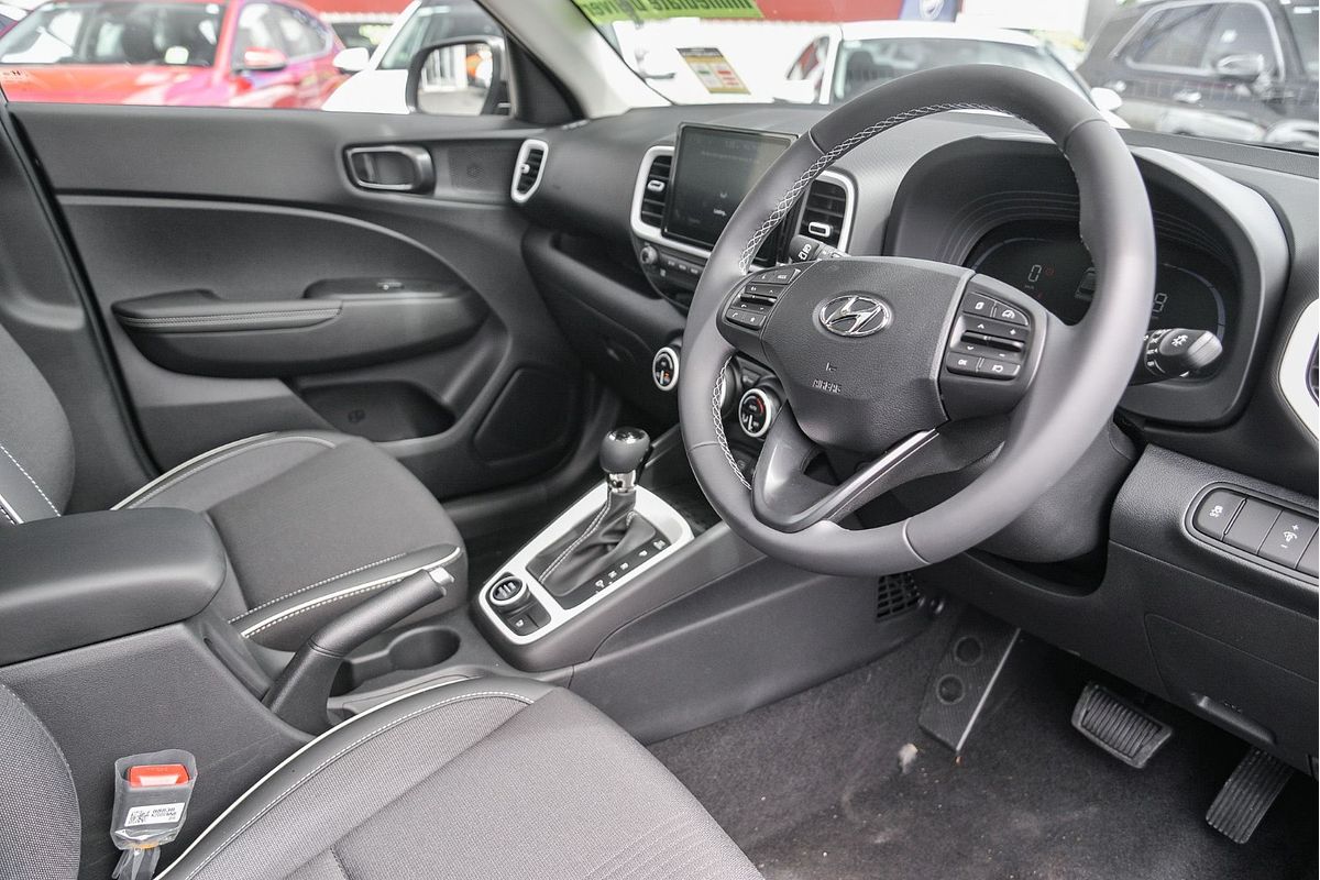 2025 Hyundai Venue Active QX.V5