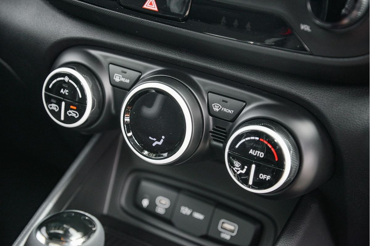 2025 Hyundai Venue Active QX.V5